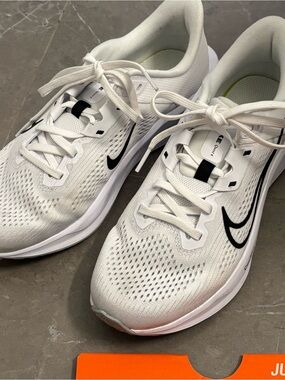 Nike Quest 6 Women’s White Sneakers with Black Swoosh